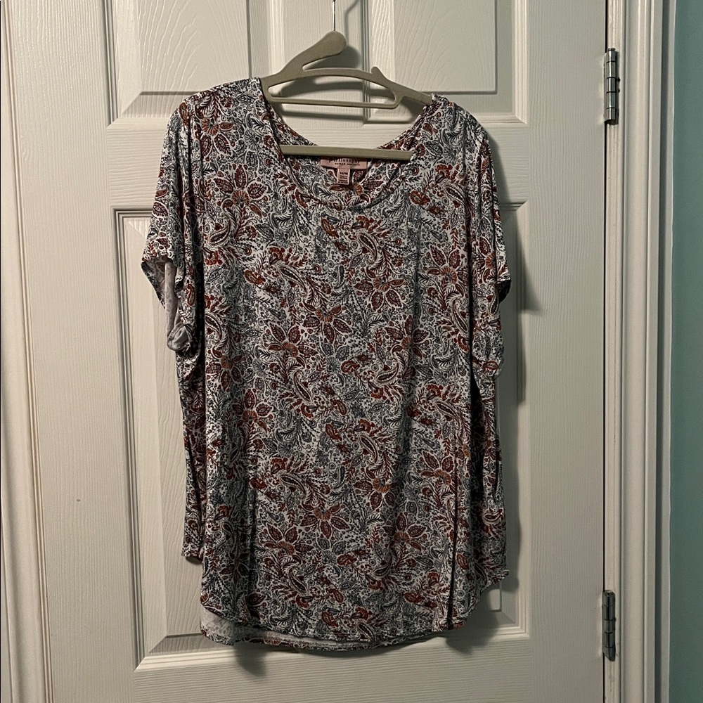 Philosophy Short Sleeve Paisley Tee in White and Rust